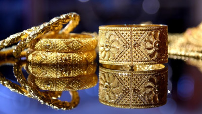 금값 강세가 불러온 달걀값 및 반도체 비용의 연쇄 영향